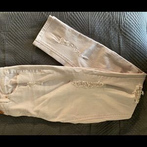 Refuge Distressed Jeans